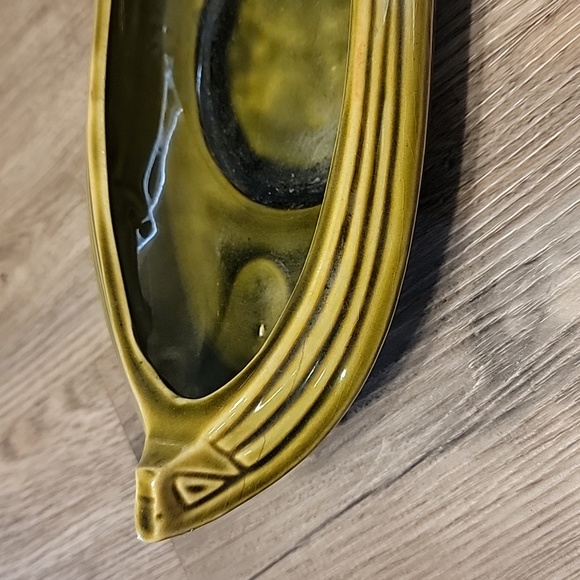 Vintage Brush Avocado Green Glaze Ceramic Planter - Picture 5 of 12